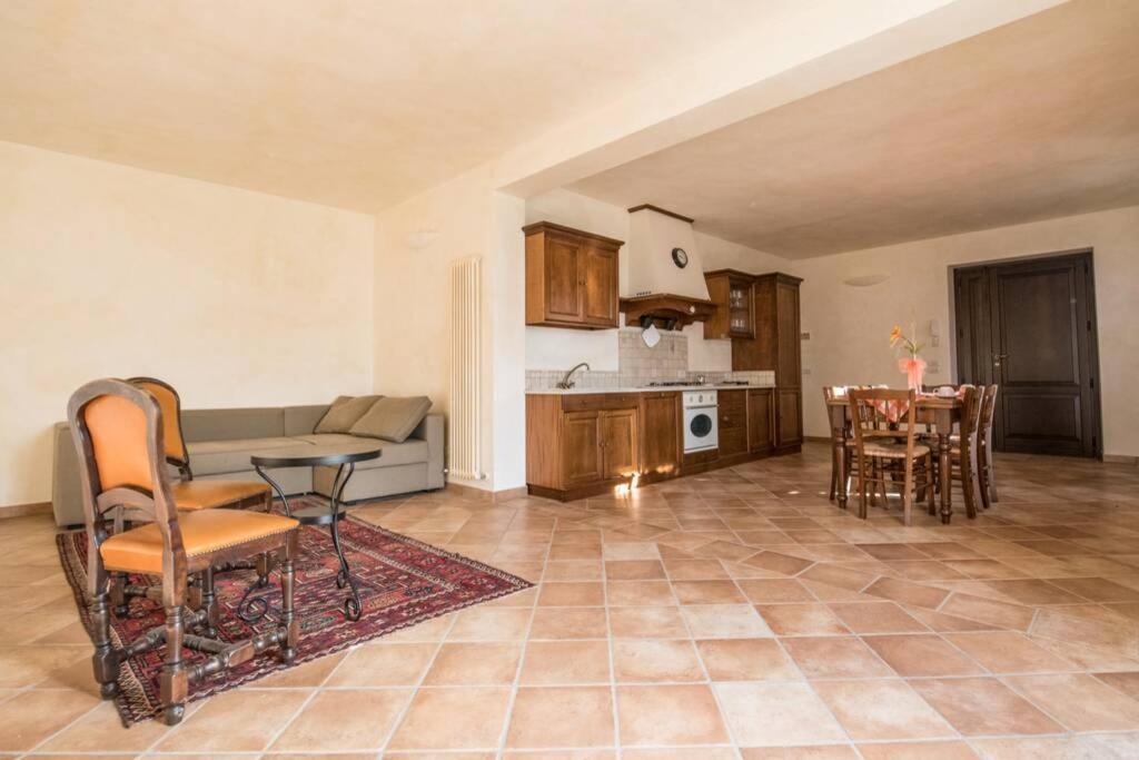 La Casa Vacanza Con Vista Panoramica Sui Vigneti Rotella Exterior photo