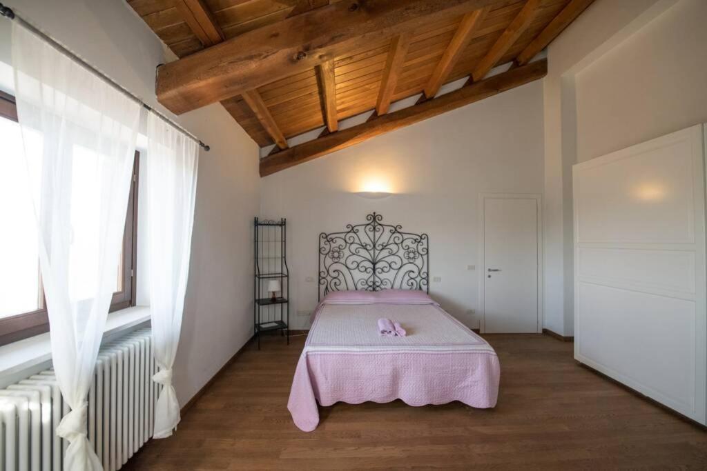 La Casa Vacanza Con Vista Panoramica Sui Vigneti Rotella Exterior photo